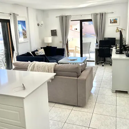 Sea View Penthouse Or With Large Terrace In Cristianos
