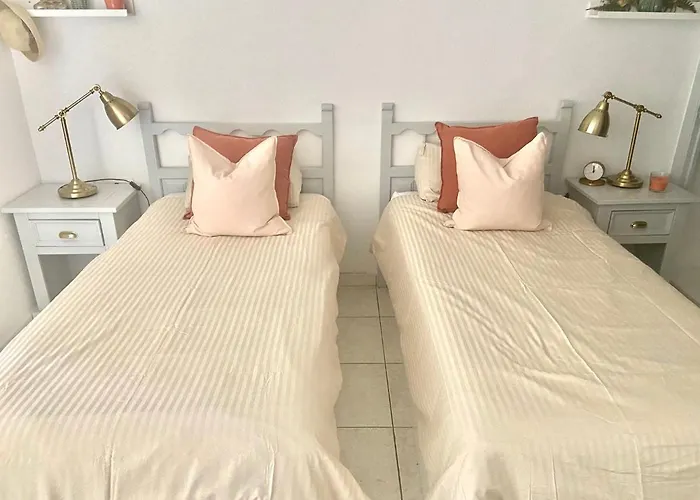 Sea View Penthouse Or With Large Terrace In Cristianos 公寓