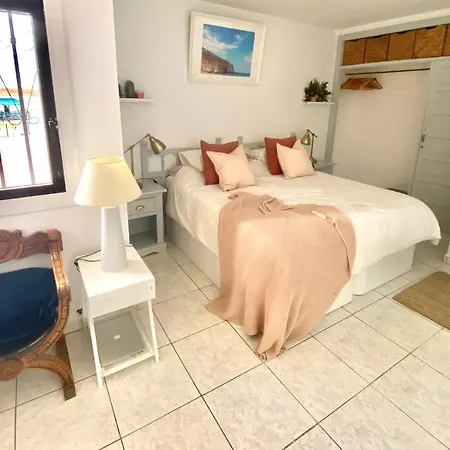 Sea View Penthouse Or With Large Terrace In Cristianos