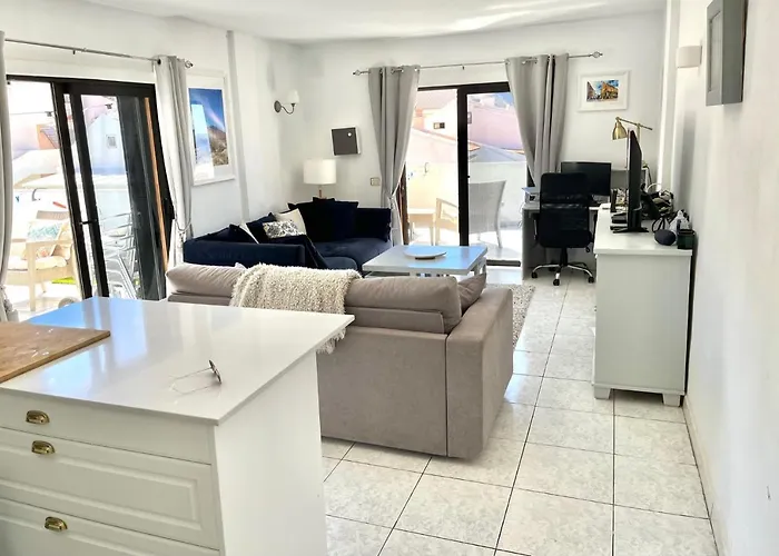 Sea View Penthouse Or With Large Terrace In Cristianos