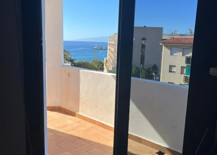 Sea View Penthouse Or With Large Terrace In Cristianos