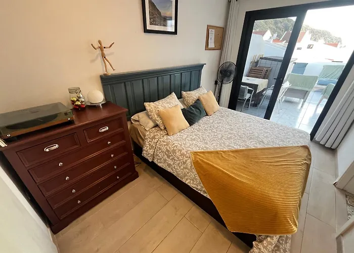 Sea View Penthouse Or With Large Terrace In Cristianos